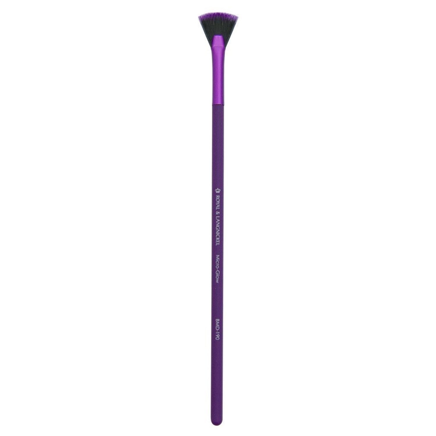 MODA-Micro-Glow-Makeup-Brush_2f8d9171-4825-4a9b-bbae-a1010a0cd0ee.420efd7e68b597d0692481691abbea2b.jpeg 1
